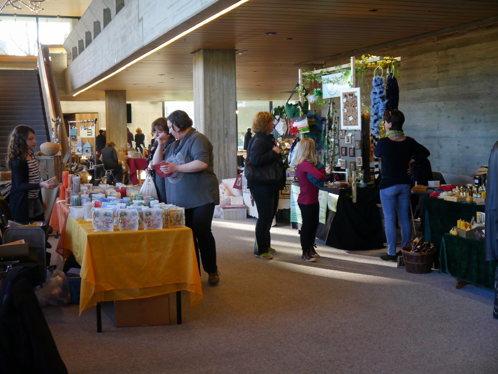 Den Christkindlesmarkt Auf Dem Augsburger Rathausplatz In Augsburg