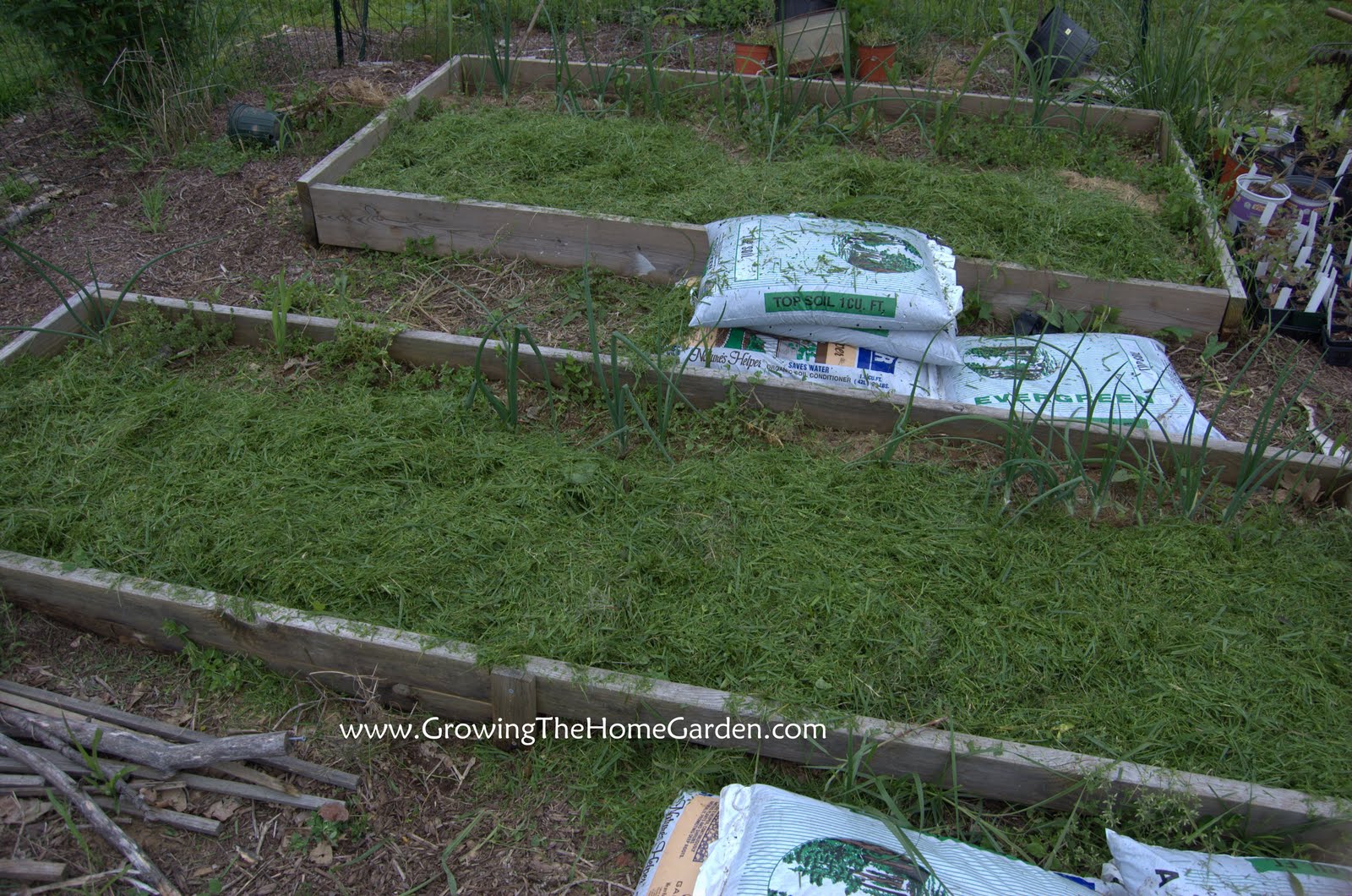Filling Raised Beds with Layering Growing The Home Garden
