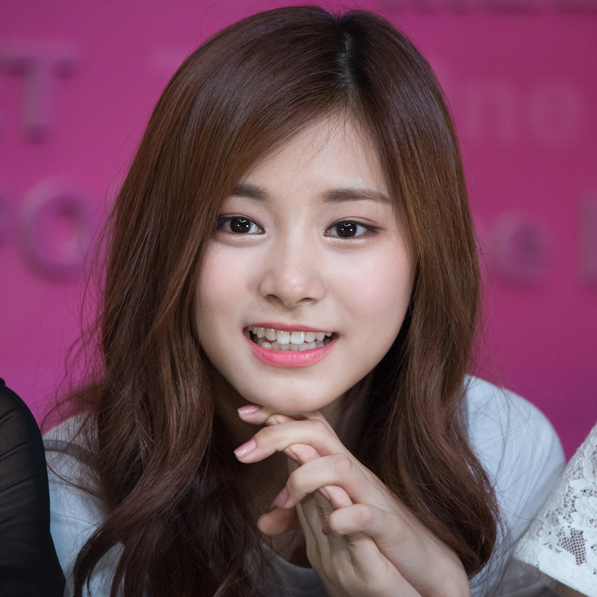 Berita K-Pop Terbaru: Tzuyu the new generation expression queen!