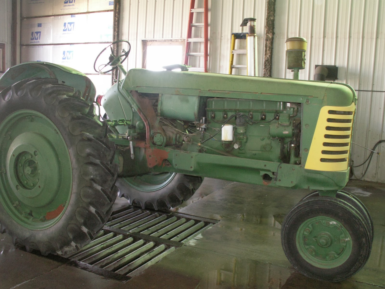 Johnson Family Tractors 1955 Oliver Super 77 Restoration