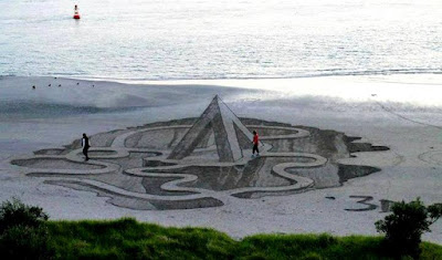 Hasil Seni Lukisan Kreatif 3D Di Pantai