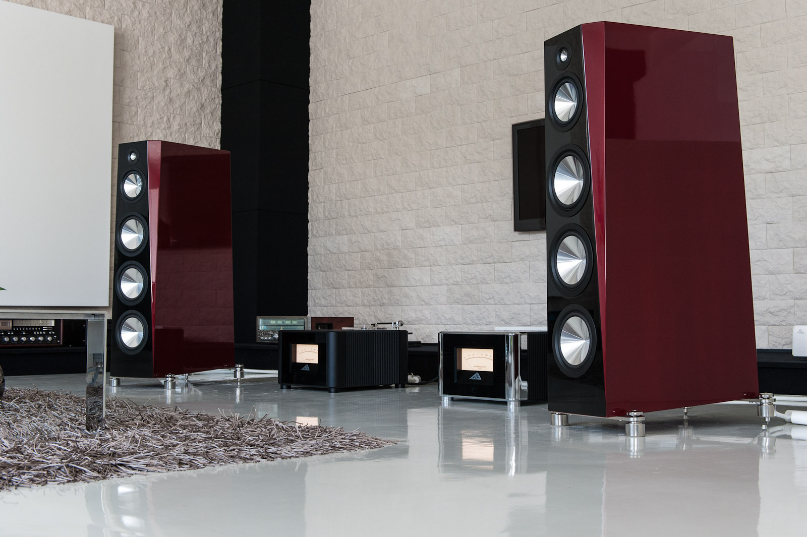 Wizard HighEnd Audio Blog Setup Zellaton Reference speakers with Analog Domain Athene amps
