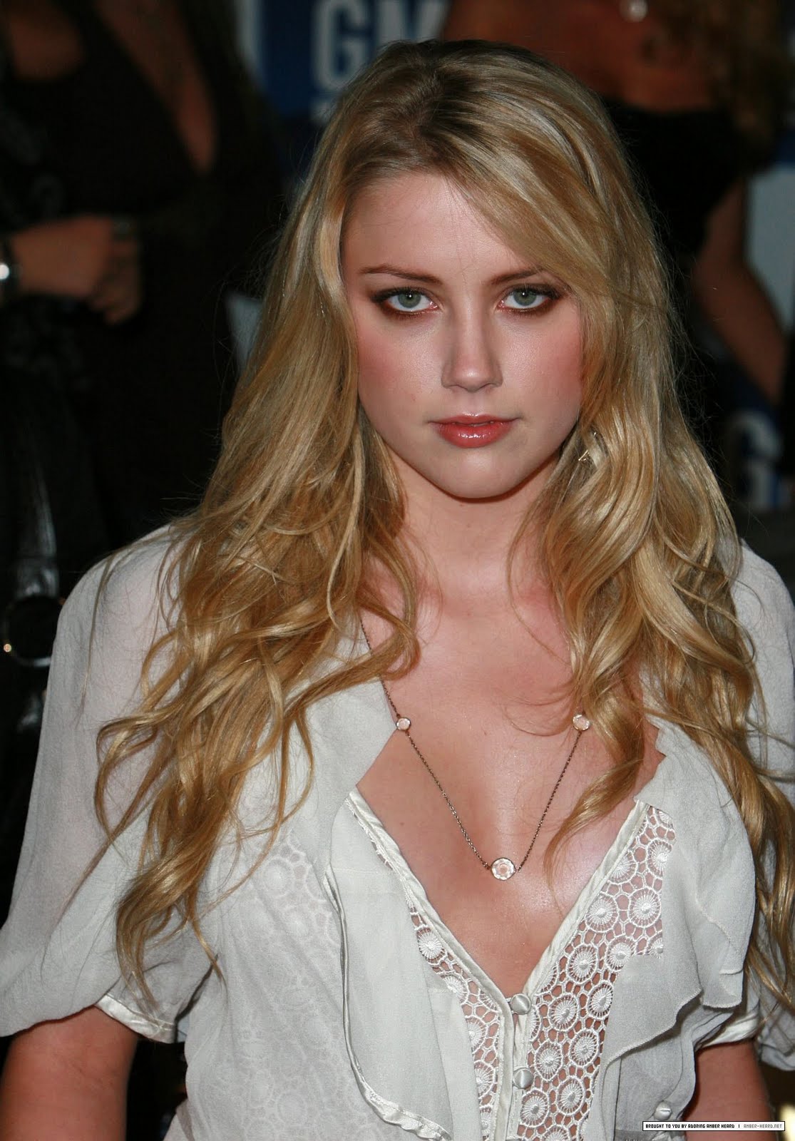 Amber Heard Hairstyles