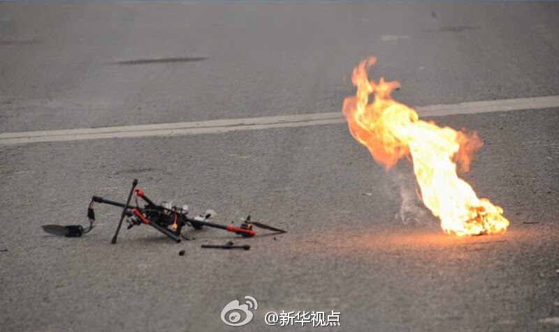 الصين تنجح في اختبار منظومة دفاعية بالليزر ضد طائرات بلا طيار China's%2BJiuyuan%2BHi-Tech%2BEquipment%2BCorp%2Bdevelops%2Banti-drone%2Blaser%2B1