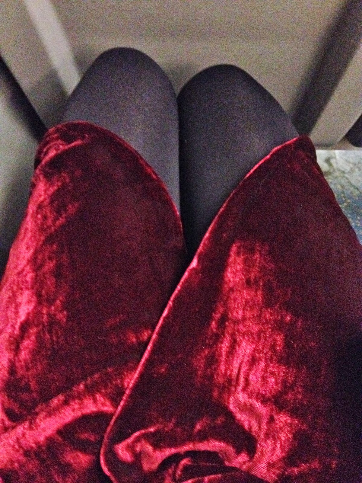 Diary of a Chain Stitcher: Sequin and Red Velvet Christmas Kim Dress