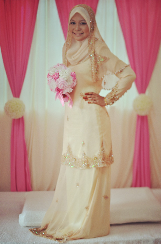 ni la baju bertunang saya