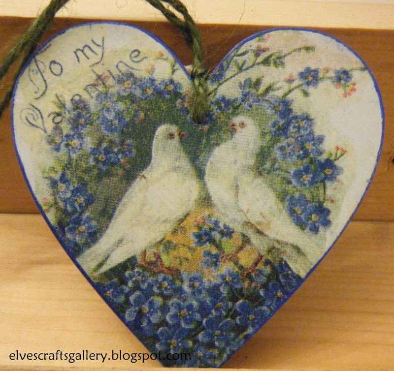 Elves' Crafts Gallery Valentine's Day Wooden heart decoupage