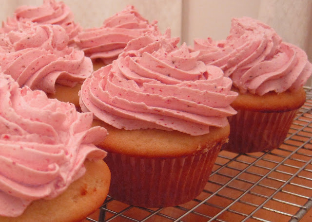 Sprinkle Cupcakes Recipe Sprinkle Cupcakes Recipe