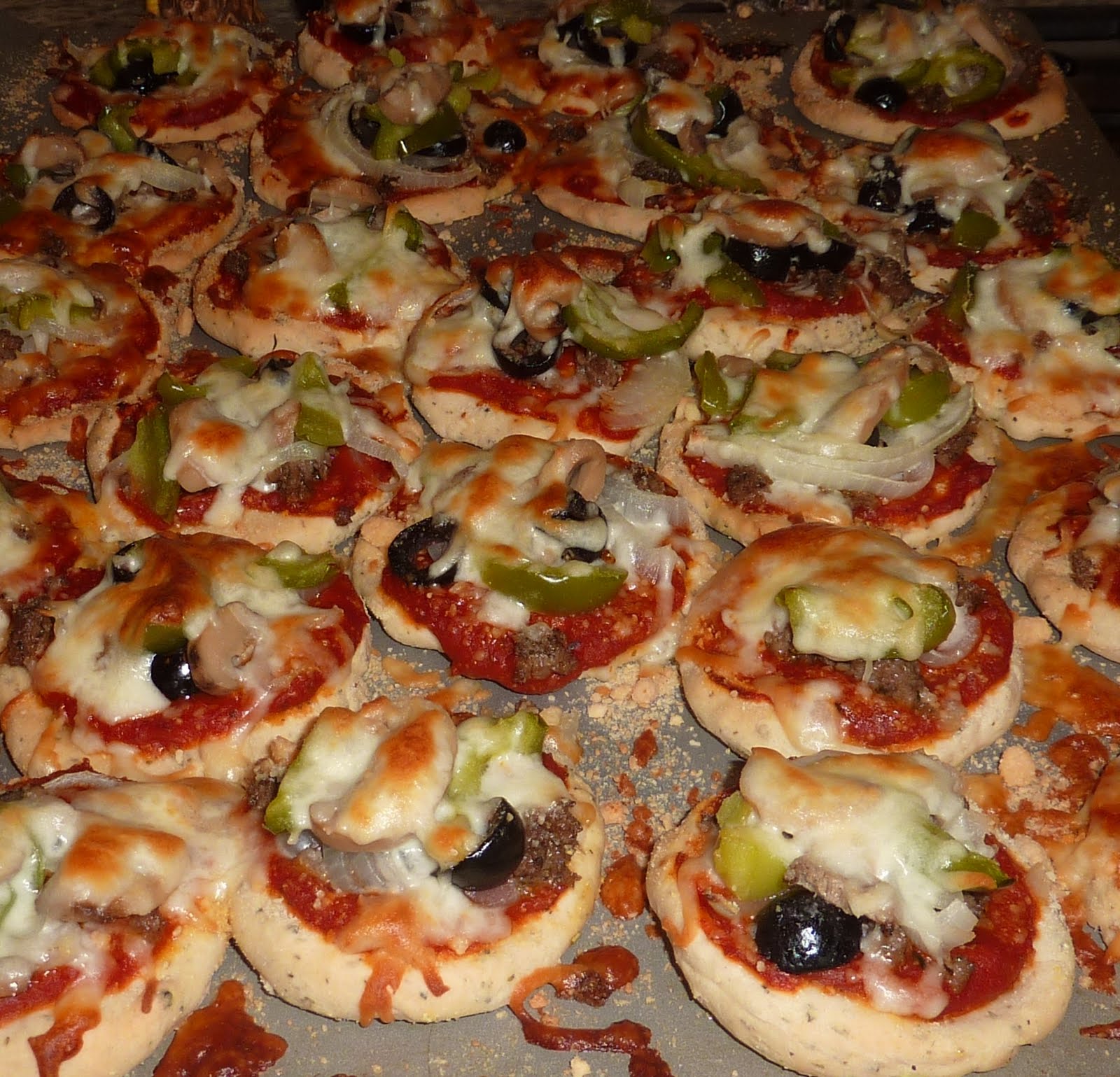 Creative Hospitality DoAhead Mini Pizza Appetizers