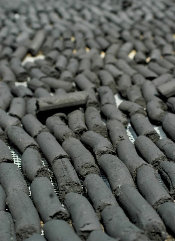 Briket Arang Batok Kelapa, Solusi Murah Bahan Bakar