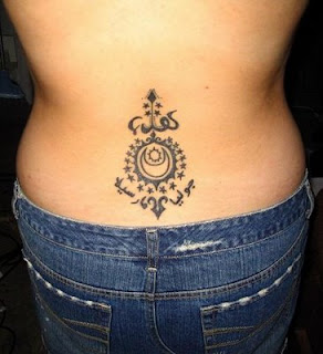 Lindas tatuagens femininas na parte inferior