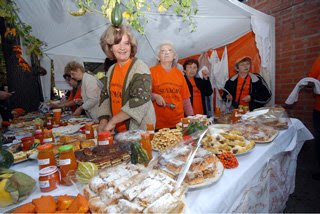 Le Giornate della Zucca a Kikinda, Serbia, zucche grandi, autunno, sagra della zucca, banchetto in piazza