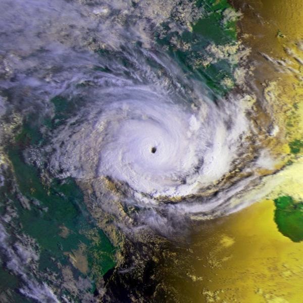 Image satellite du cyclone tropical intense Eline