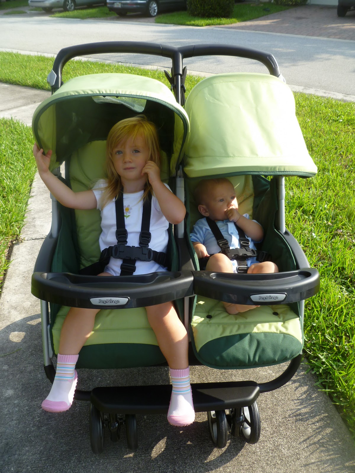 PEG PEREGO ARIA TWIN 60 40 DOUBLE STROLLER REVIEW + GIVEAWAY! Mama to