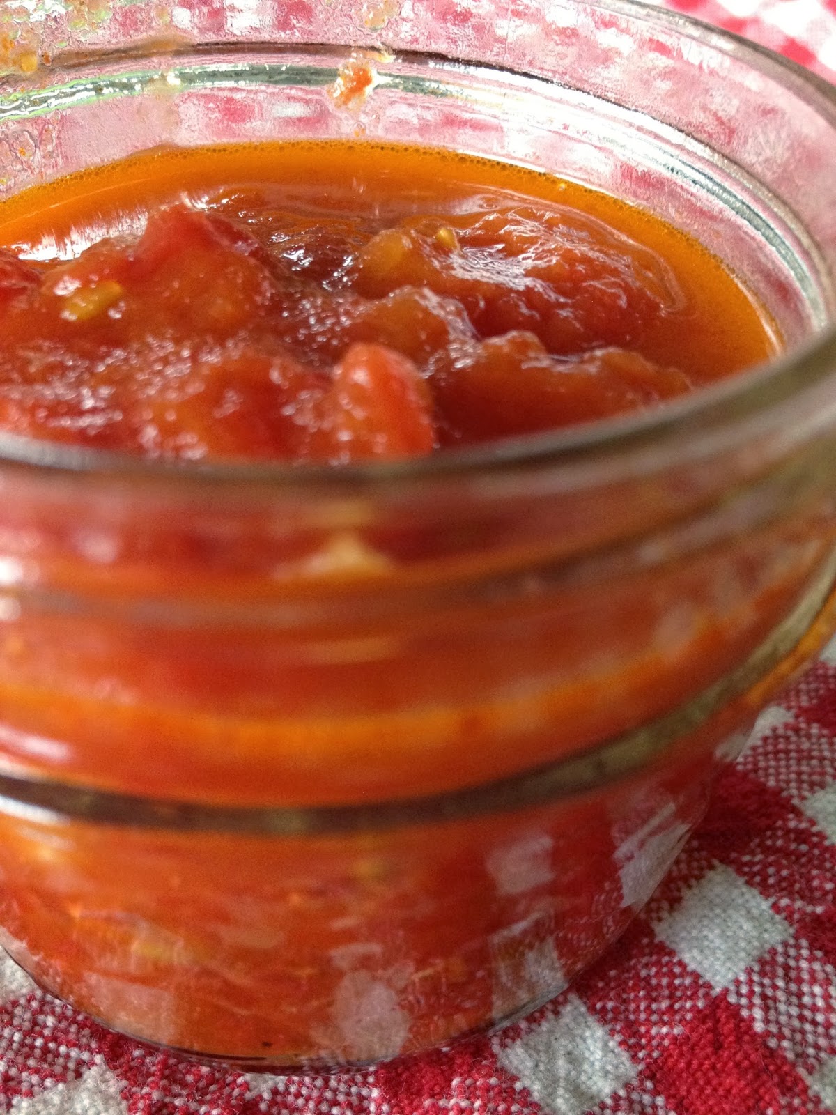 Easy Homemade Tomato Sauce