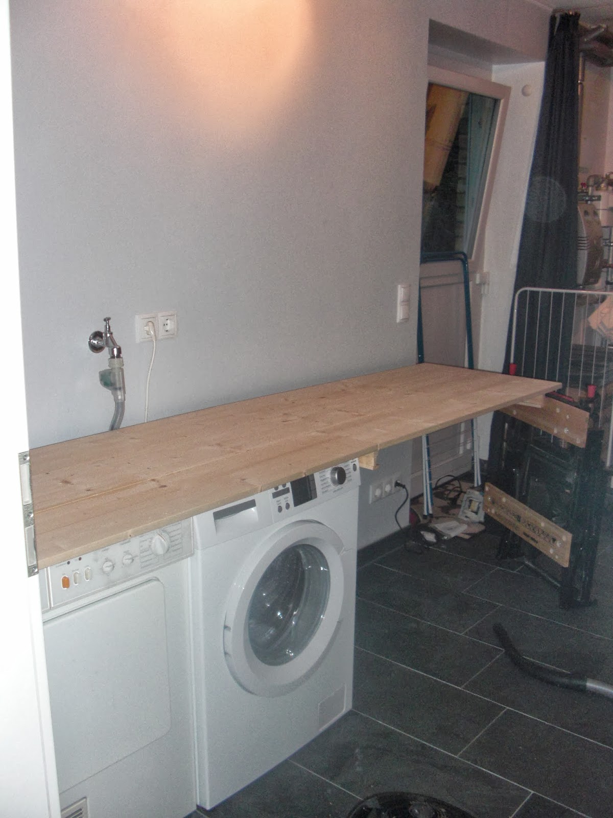 Wäscheständer unter DIY Arbeitsplatte – heim-elich
