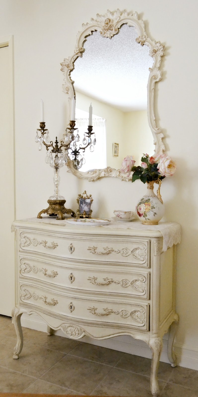 Jennelise French Furniture