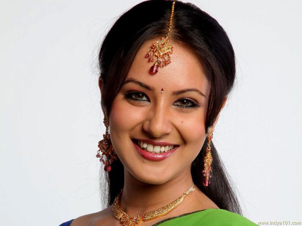 http://2.bp.blogspot.com/-LSsyD7PWSAw/UTryhuHP9XI/AAAAAAAACNg/cT2K_YGi_fk/s1600/Pooja_Bose_Wallpaperjpg_8_eoibp_Indya101(dot)com.jpg