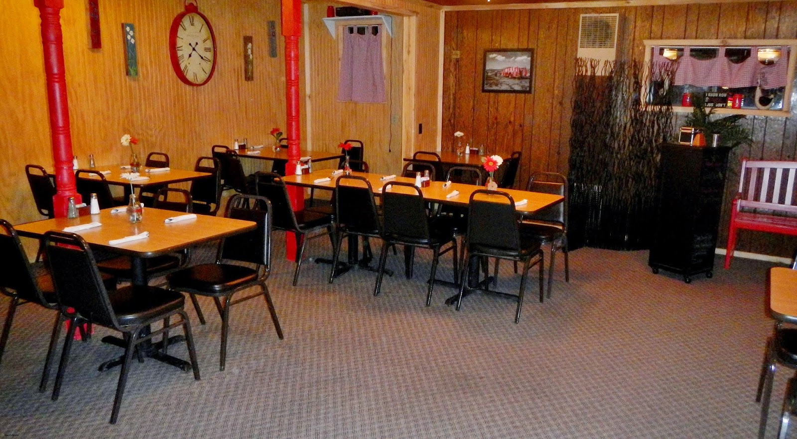 Food Adventures of a Comfort Cook State Line Bar & Grill is Just What