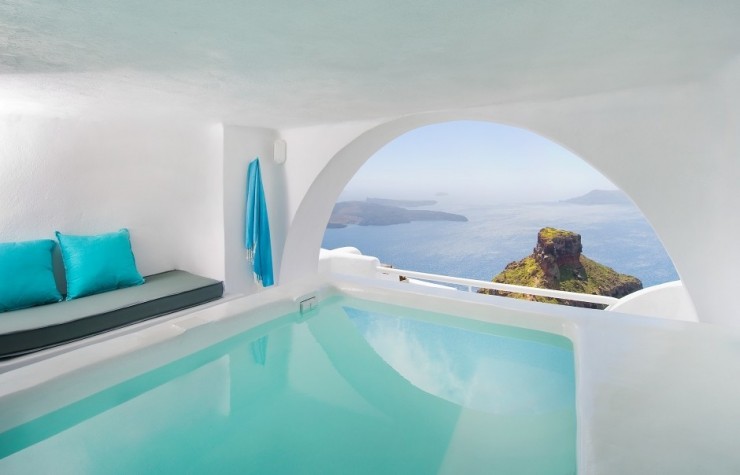 Sophia Suites – Elegant Retreat in Santorini, Hellas (Greece) Sophia Suites – Elegant Retreat in Santorini, Hellas (Greece)