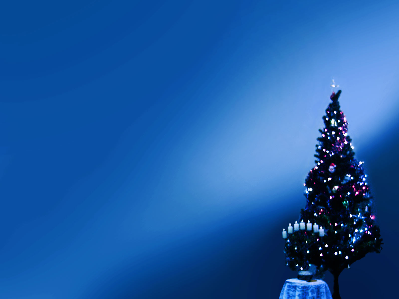 http://2.bp.blogspot.com/-LWoknJFae7A/TV1dcBbIlGI/AAAAAAAAAEE/tUAgSumGe08/s1600/background-blue+xmastree.jpg