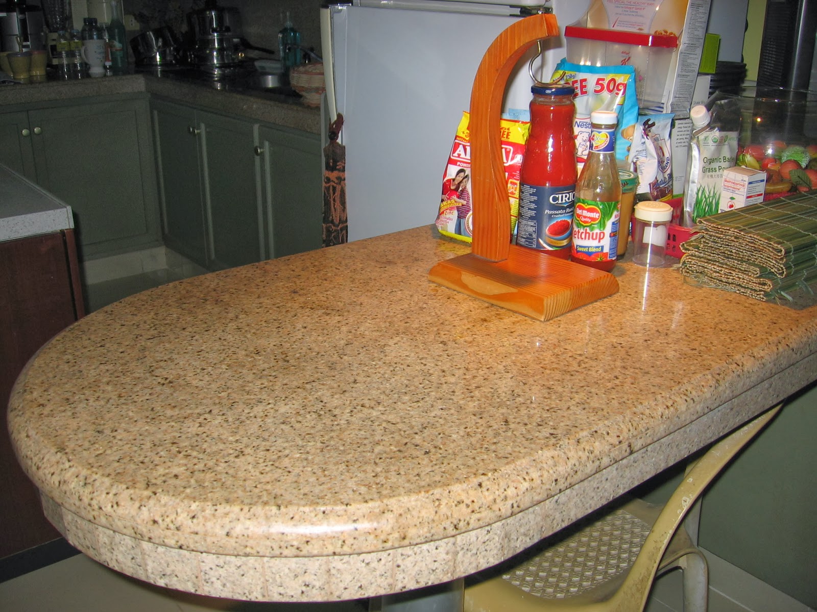 Insulators and Conductors In Our Kitchen