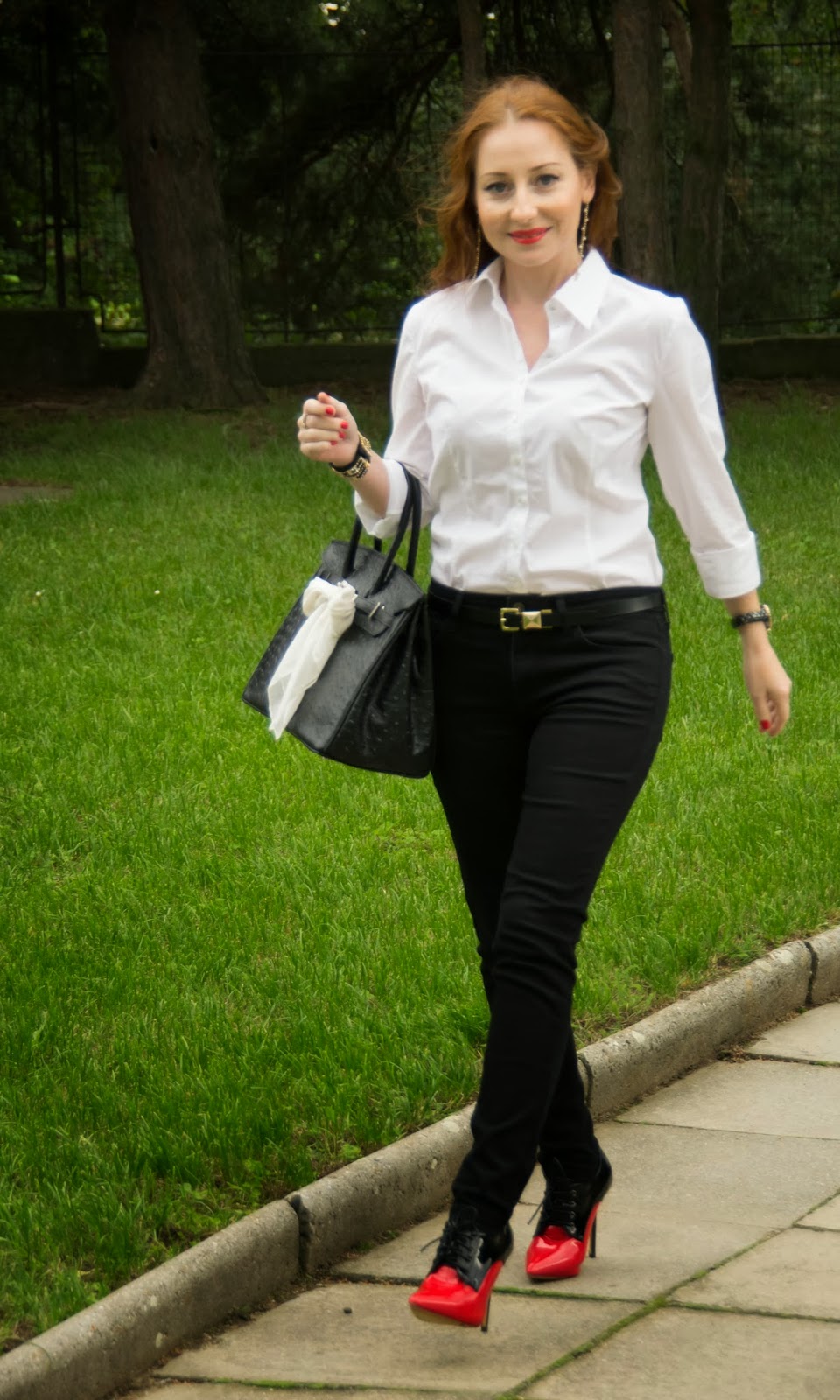 Elegant 40 Black and red shoes