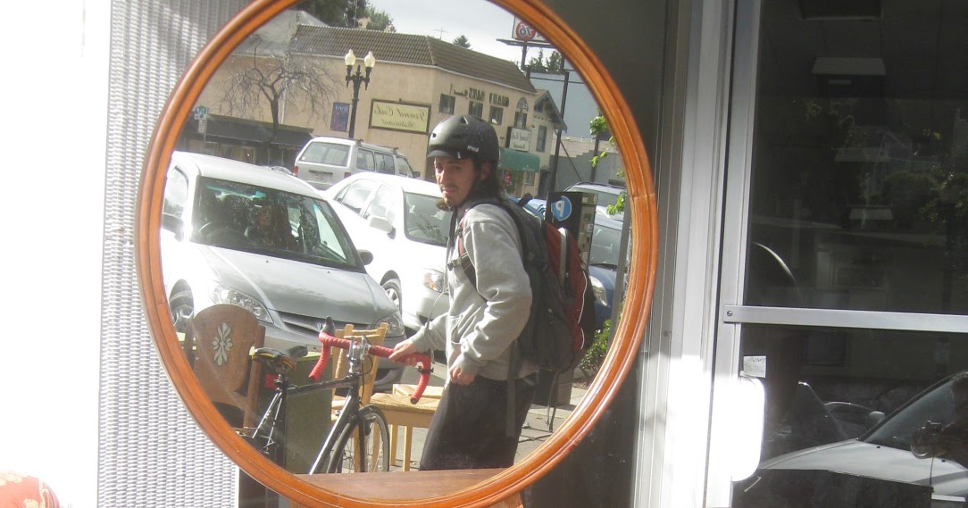 UHURU FURNITURE & COLLECTIBLES SOLD Dresser with Round Mirror 100