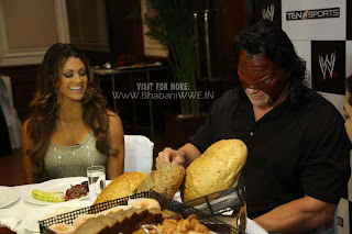 Post WAW Talk Kane_Eve-WWE_Beyond-The-Ring_India_2012_Photos_BhabaniWWE+%2815%29