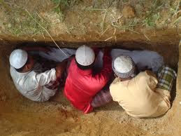 Qias azan dan iqamat pada penguburan jenazah
