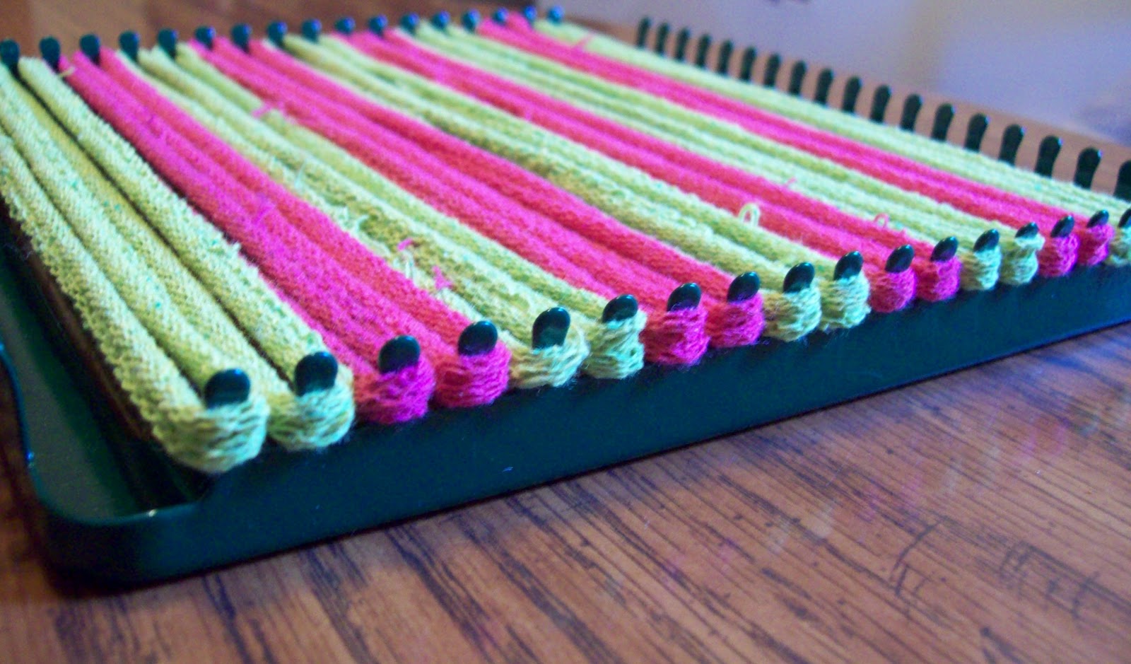 The Philosopher's Wife Pot Holder Loom Weaving How To "Houndstooth"