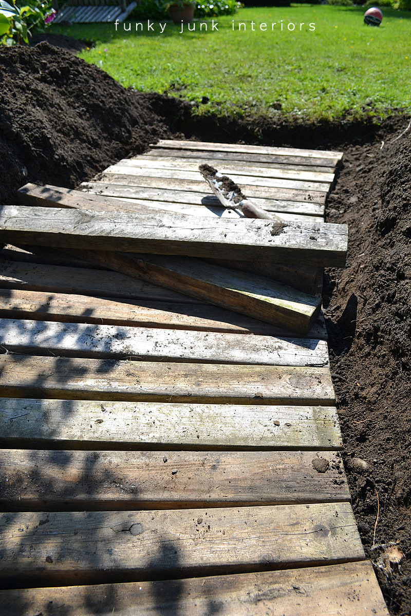 walkway pallet wood dirt garden pathway driveway yard boards cool bench junk