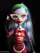 . estaban esperando la llegada de su amiga Ghoulia Yelps, hija de zombies. (sdc )