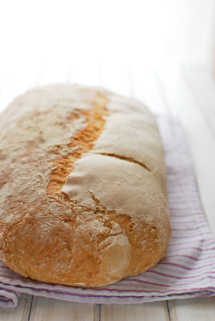 pane toscano 'sciocco'