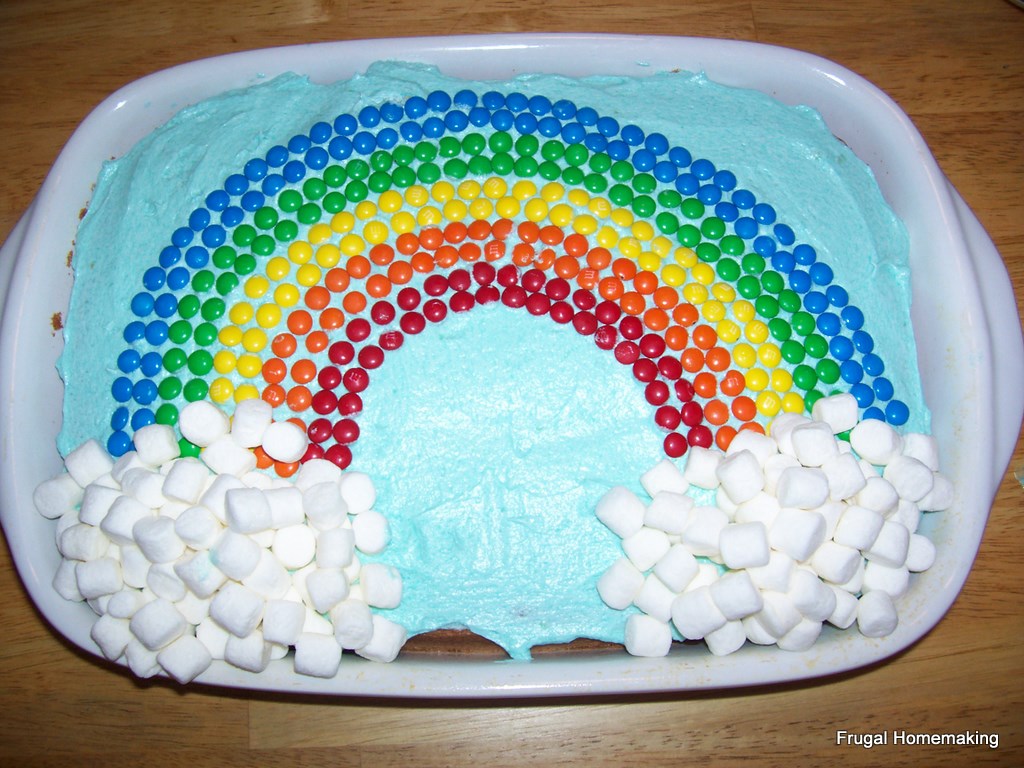 Frugal Homemaking: Pretty Flowers {Easy Birthday Cake!}