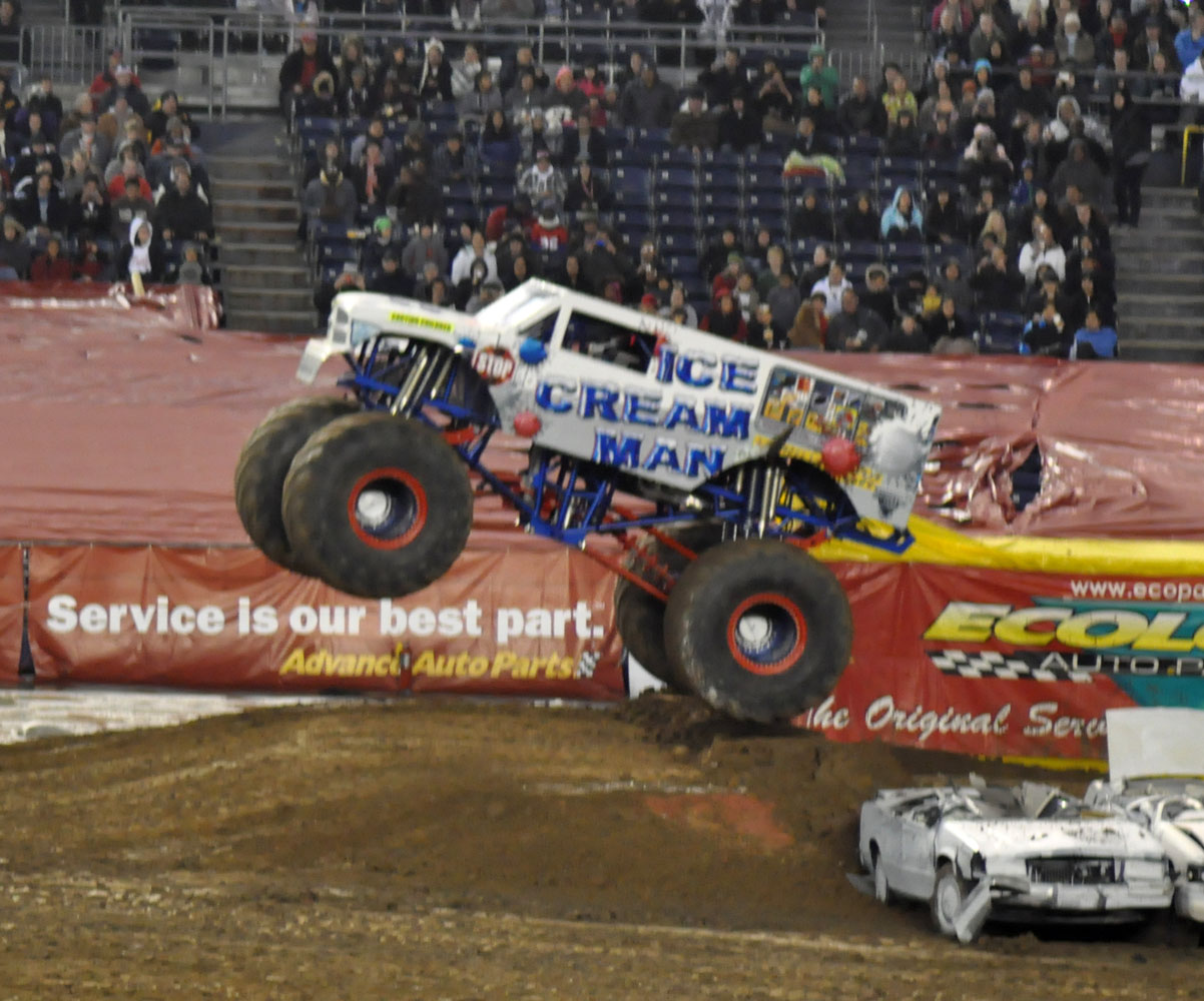 beats by dr dre in ear on sale