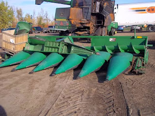 John Deere 893 Combine Head