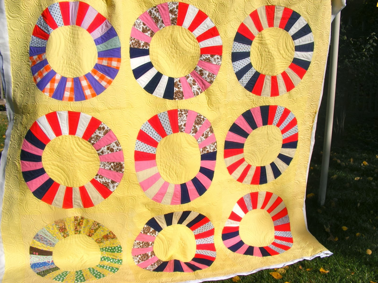 TIA CURTIS QUILTS Leia's Wagon Wheel quilt