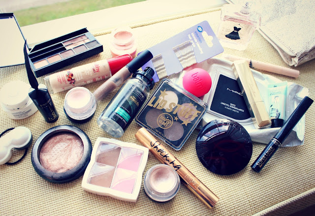 Travel Makeup Bag Contents Travel Makeup Bag Contents