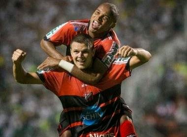 Vitória contrata zagueiro do Ituano