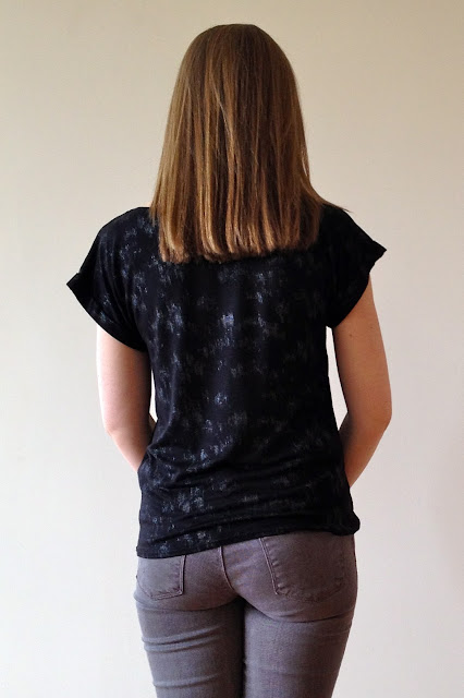 Diary of a Chain Stitcher: Cotton Jersey Emmeline Tee from Little Tailoress