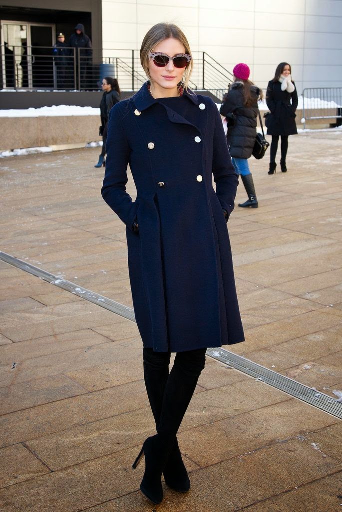 How to wear black with navy navy coat and black boots