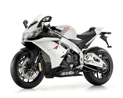 Aprilia RSV4Rc 2011 white