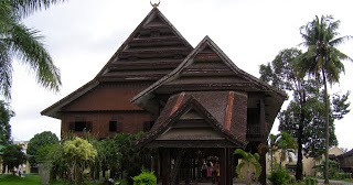 Lirik Lagu Daerah Indonesia Timur Lirik Lagu Makassar Limbangmi Taung Ridwan Sau