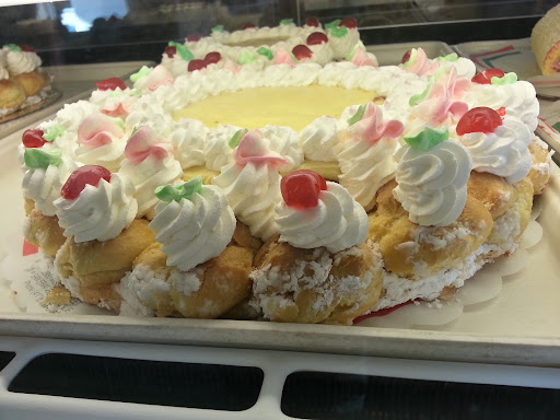 Dianda�s Italian American Pastry chomping grounds