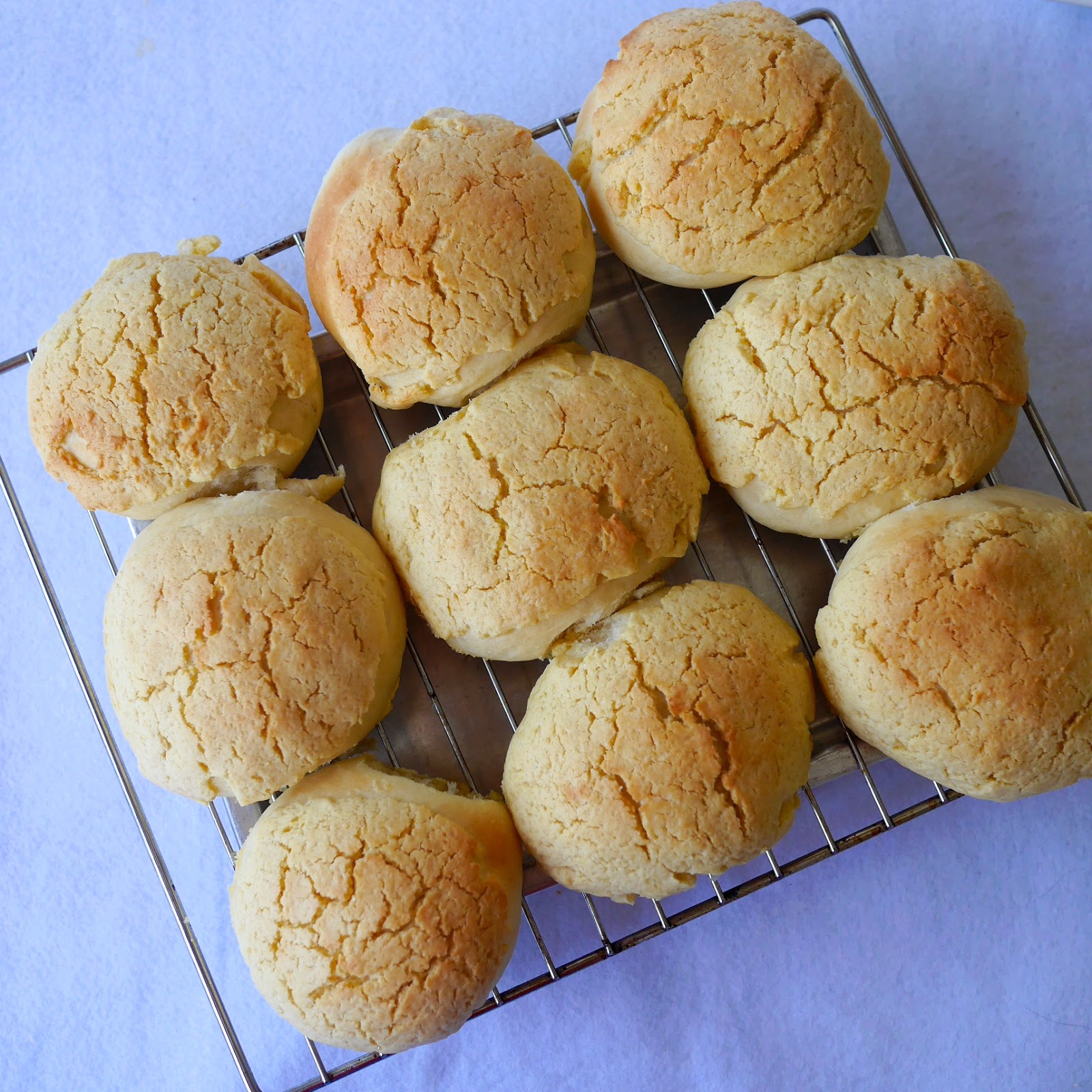 yellowfingers {Recipe} Baked Bo Luo Liu Sha Buns (Pineapple buns with