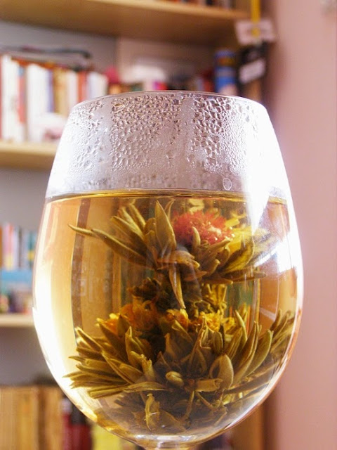 Blooming tea