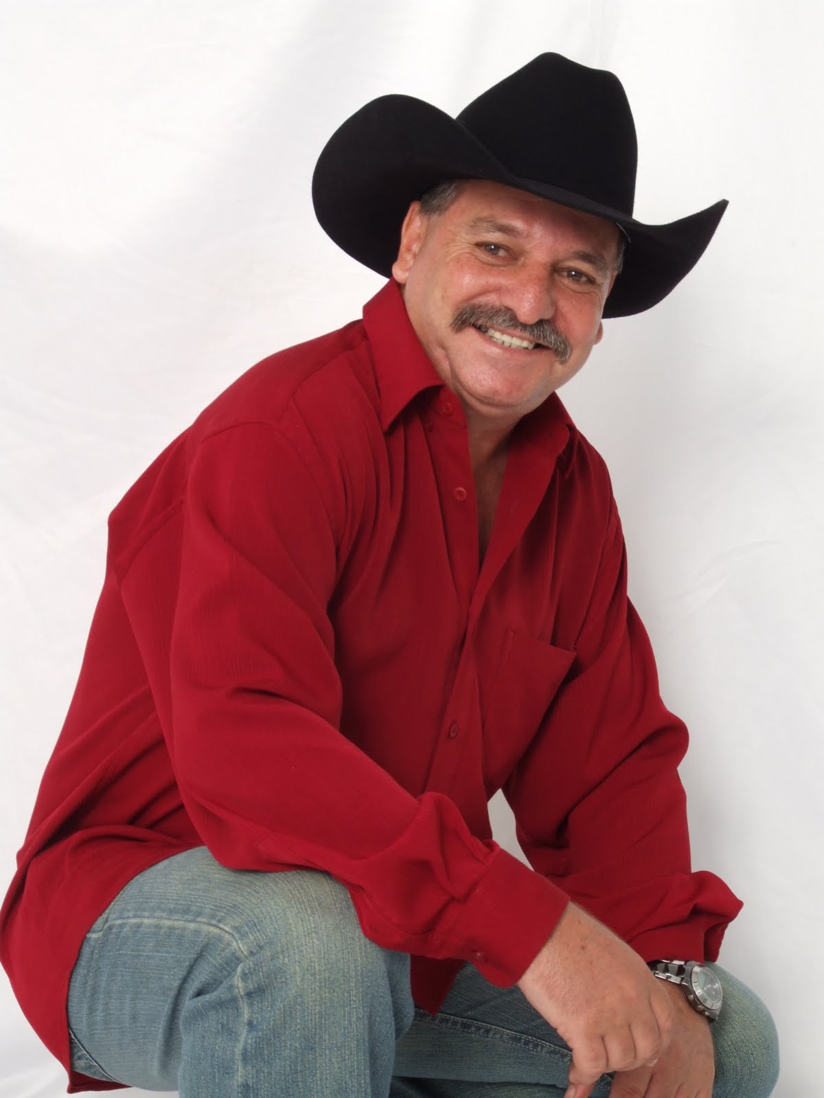 RADIALISTA MÁRIO PEREZ MÁRIO PEREZ CANTA SÁBADO NA