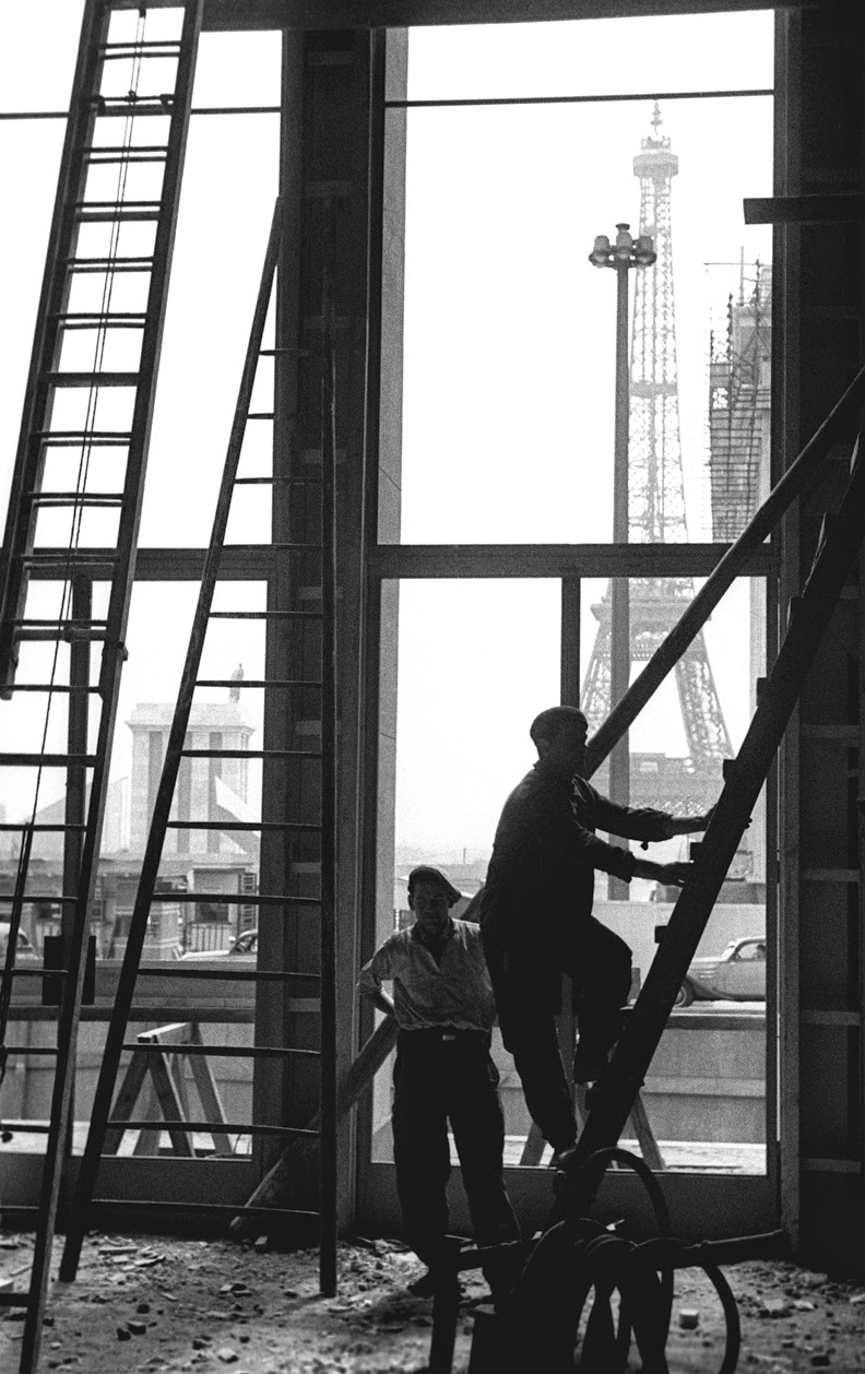 This is What Eiffel Tower Looked Like  in 1934 