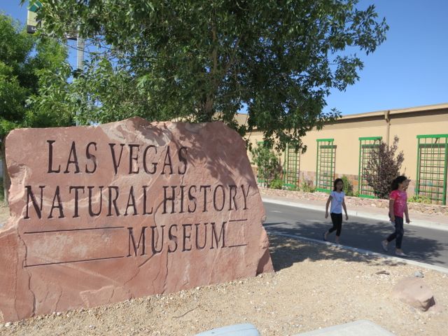 las vegas natural history museum sign